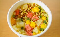 「まとめ買いする」「絶対おいしい」話題のカップ麺を食べてみた