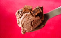 食べると幸せになる!? セブンの大人気アイスが復活した！