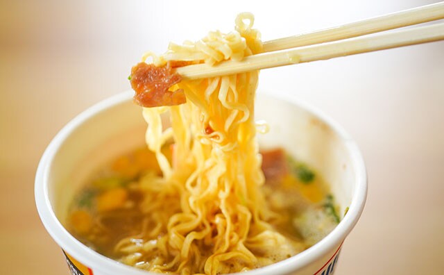 【注目】セブンでしか買えない限定カップ麺がうまい！