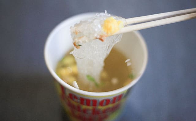 レモンでさっぱり！ローソンのスープ春雨はすっぱくてうまい！！