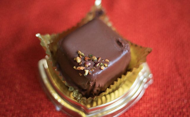 ピスタチオ×濃厚チョコ　ファミマの320円スイーツでリッチな気分に！！