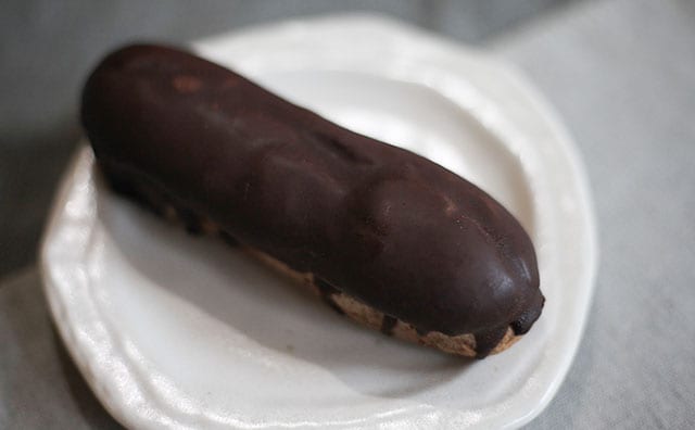 ただのエクレアでしょ？　いいえ、濃厚でおいしいエクレアです！！
