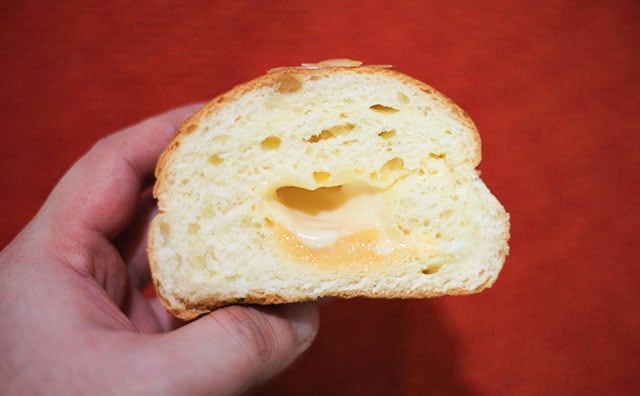 クリームがうますぎる！おいしいと噂のローソン135円新商品って？