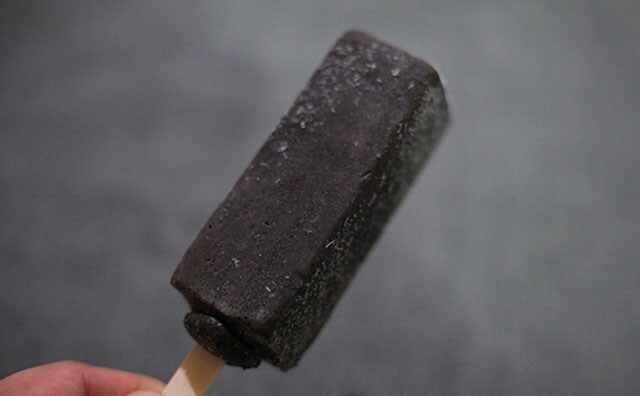 【鬼滅の刃】食べ終わったあとのお楽しみも！「日輪刀」がアイスになった！