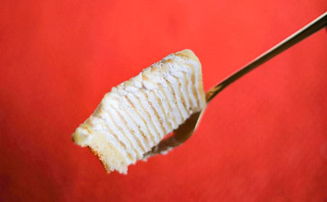 「甘さ控えめ」「衝動買いした」ローソンの限定スイーツを食べてみた