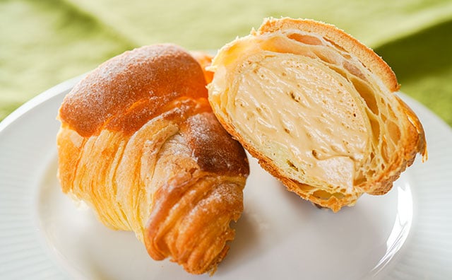 「うますぎる」「クリームがたっぷり」ファミマ新スイーツの虜になりそう