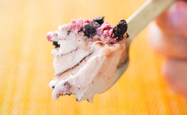 「激うま」「食感が最高」ファミマでしか買えないアイスが人気に