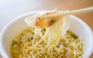 東京の名店がカップ麺に！たっぷりの具がうれしい！