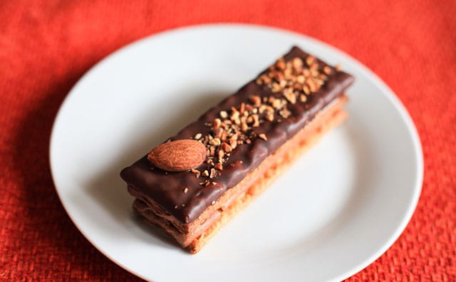 これが256層の力…!サックサク&濃厚な絶品ローソンスイーツ爆誕!