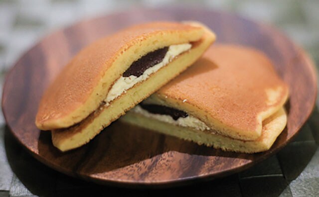 ローソン公式も「地味」と認める…不思議食感のスイーツって?