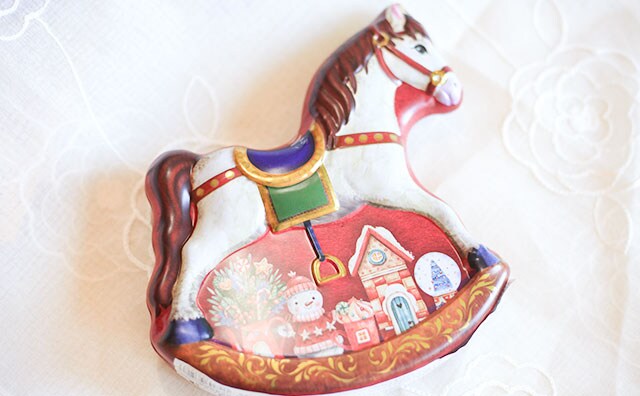 オンラインストアでは完売!? 缶がほしくて買っちゃったカルディのクリスマス商品とは?