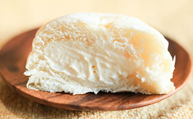 【ローソン】うまいと話題！この白いやつ、ふわふわ甘～い！