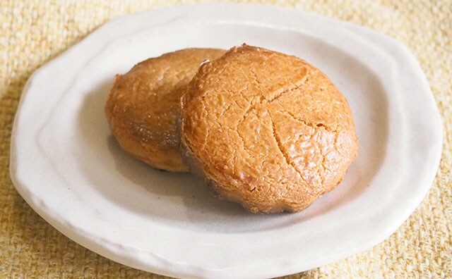 厚みがあってザクザク！ローソンのこれ、バターの風味がナイスです！