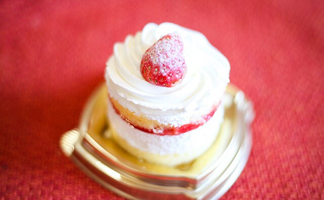 「最高」「No.1」テレビで紹介された!? おいしいと噂のファミマスイーツ