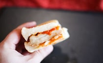 ジューシーチキンにとろ～りチーズ…ローソンの新商品でカフェ風ランチ！！