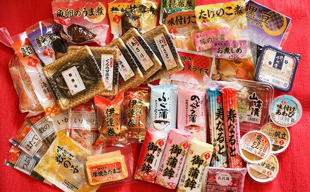 あわびが108円!? 毎年話題の「100円おせち」40種類を一気見！！