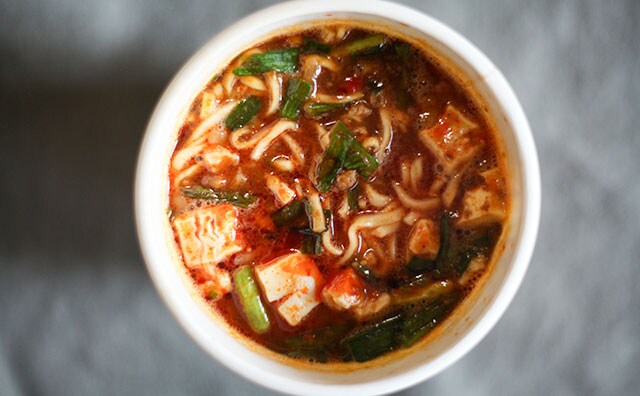 「No.1」との声も!ファミマのカップ麺はまさに旨辛!