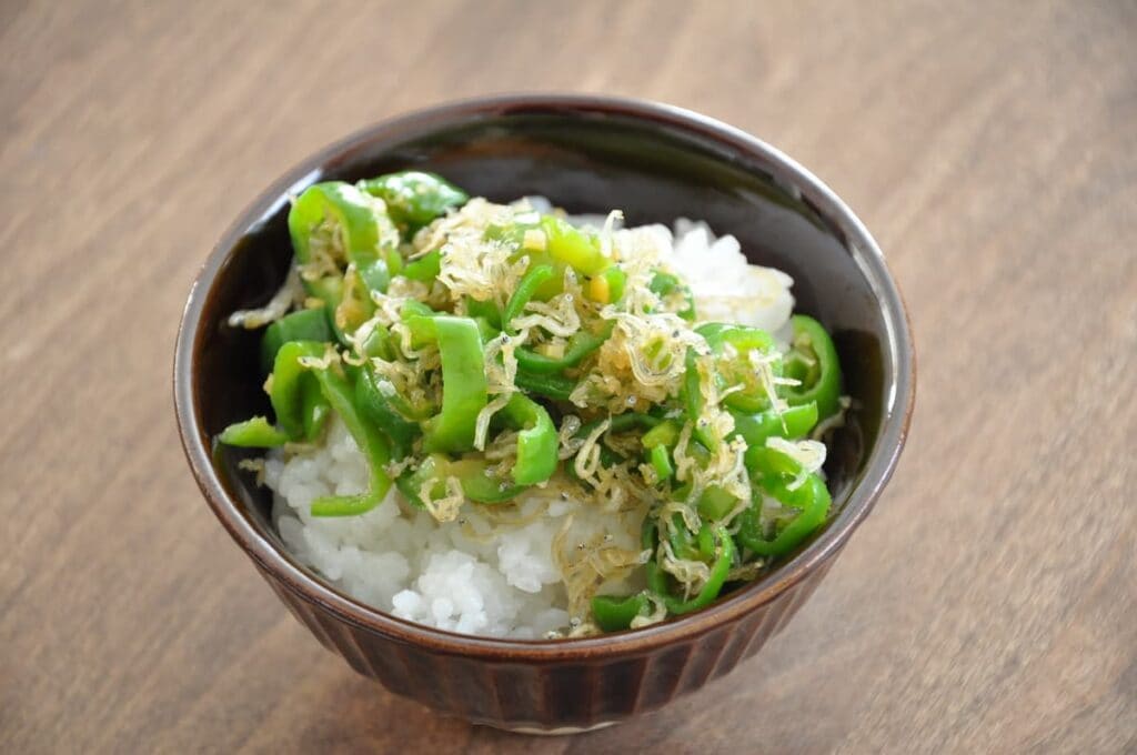 手軽に作れて、ハマる味♪ストックおかず「ピーマンとちりめんの炒め物」