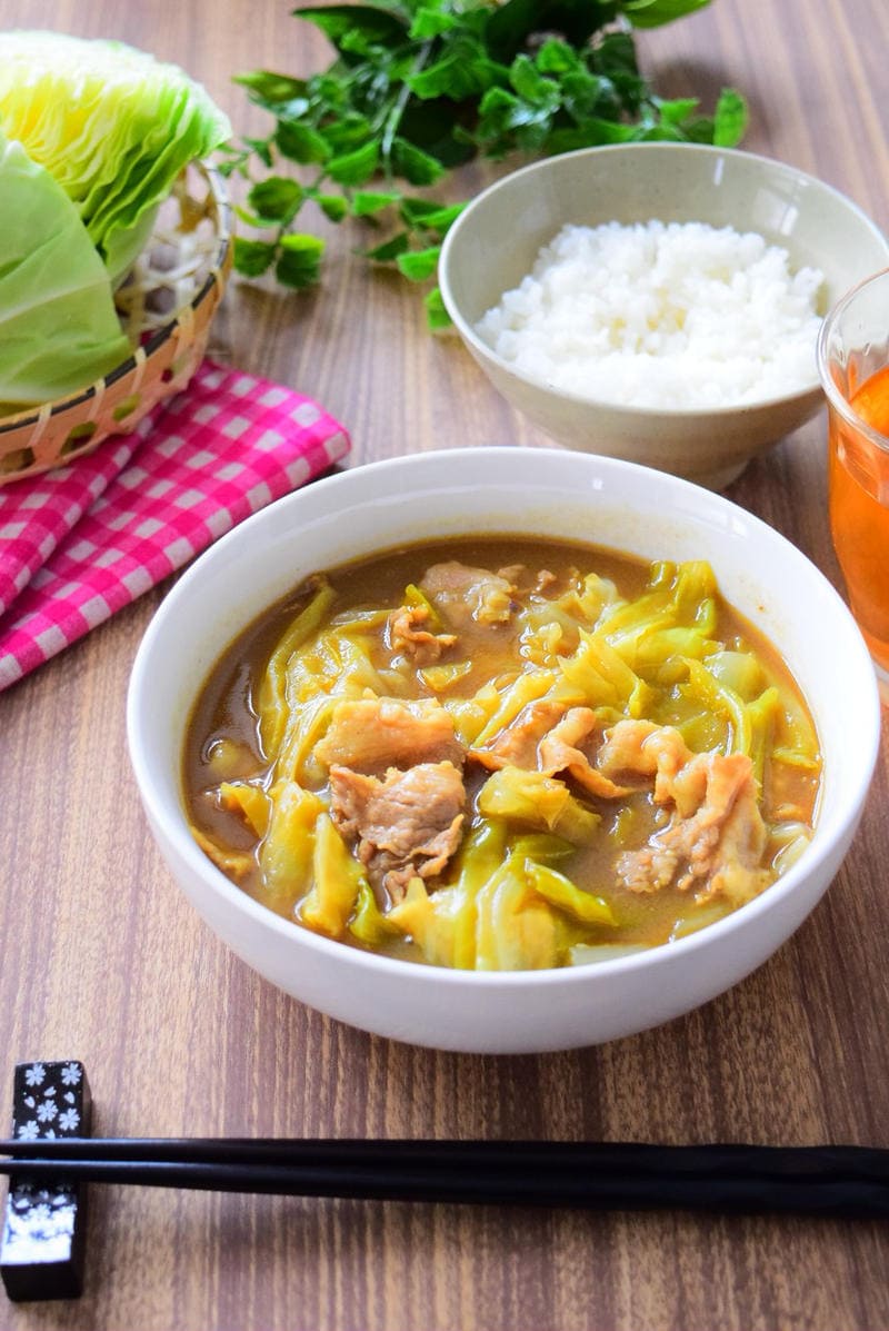 おかわりが止まらない♪ご飯がすすむ「簡単カレー煮」