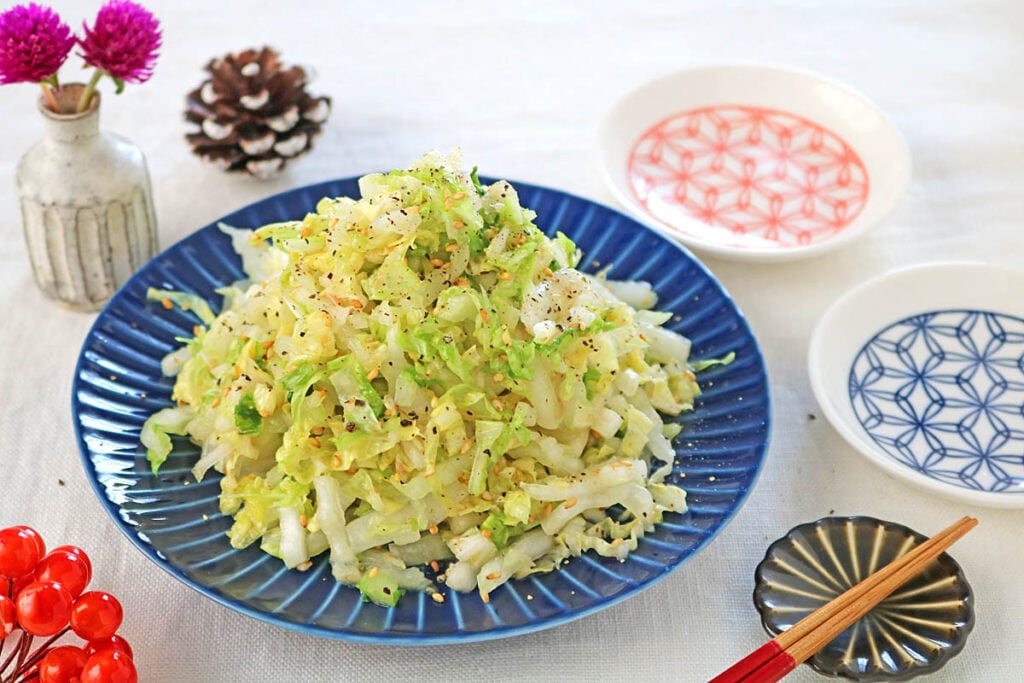 旬の白菜をおいしく消費♪作り置きもできる「やみつき白菜ナムル」