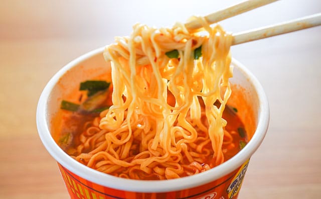 「また食べたくなる味」「めっちゃうまい」大人気カップ麺から新商品登場
