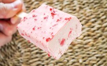 食感が最高！セブンの激うまアイスが復活した！