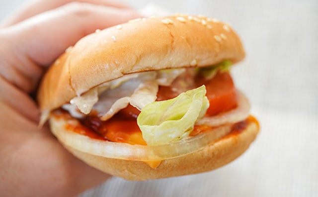 超刺激的!年末年始の期間限定バーガーが登場!