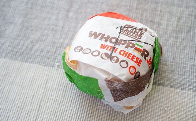 超刺激的!年末年始の期間限定バーガーが登場!