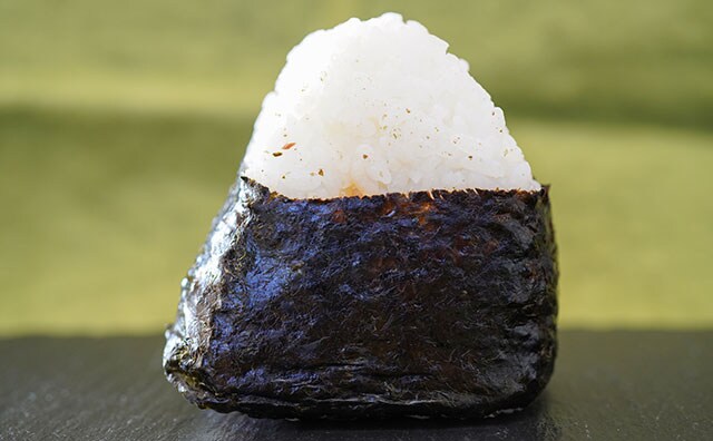 「ビビるほどウマい」「最高だった」ファミマの激ウマおにぎりが復活！