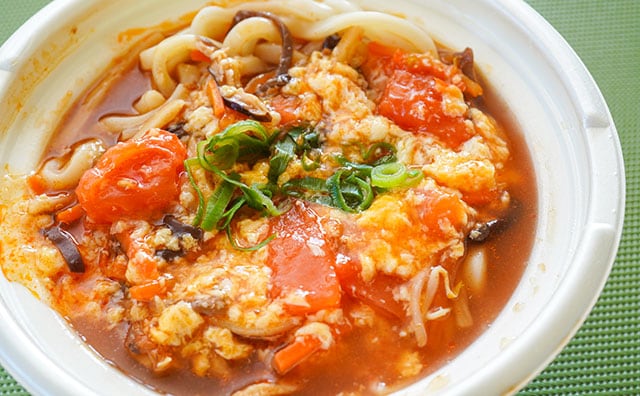 【食べごたえアリ】セブン新作麺は刺激的でクセになる！！