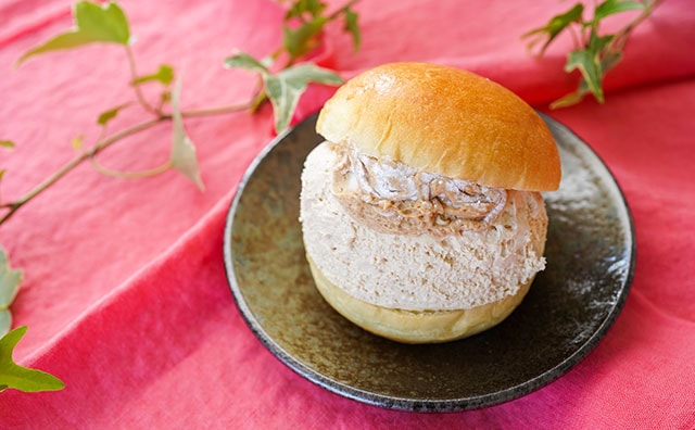 2種のクリームとペーストがたっぷり！セブンの夢心地スイーツ