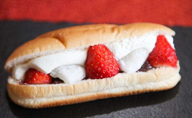 「文句なし!」「いちご大福!?」ローソンのこれ、求肥がナイスすぎ!!