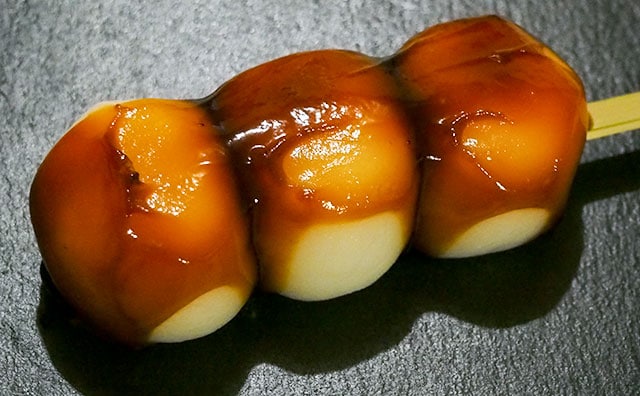 「もっちもち」「デカい」SNSがザワついた巨大和菓子が復活してる！！