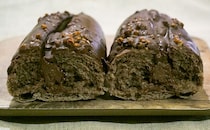 本家の約50倍!? ファミマの「小枝みたいなパン」が話題に！！