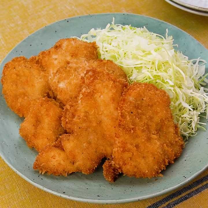 マヨネーズが大活躍！鶏むね肉のやわらかチキンカツ