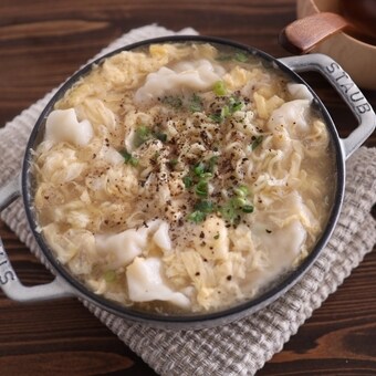 【働楽おうちごはん】超特急晩ご飯「ふわふわ卵の餃子スープ＆ラーメン」