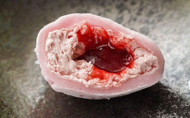 「うますぎる」「何個も食べてる」セブン新商品の中身は…