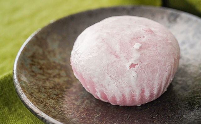 「うますぎる」「何個も食べてる」セブン新商品の中身は…