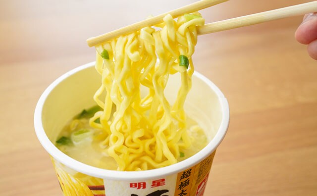 【まるで有名店】あのカップ麺シリーズから新商品が登場!