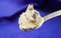 「絶対おいしいやつ」「うんまっ！」絶妙な組み合わせの新商品アイス