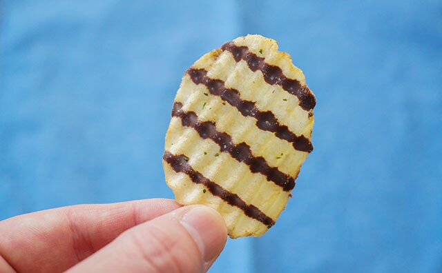 「中毒性がスゴい」「ヤバいの発見」期間限定のポテトチップス