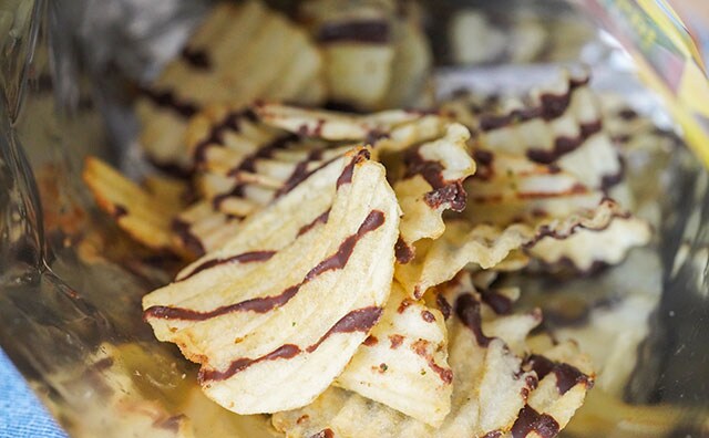 「中毒性がスゴい」「ヤバいの発見」期間限定のポテトチップス