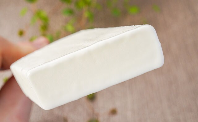 「これはウマすぎる」真っ白なアイスバーが話題に