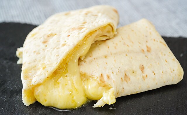 【セブン】あふれ出るチーズとメープルのコラボが最高すぎ!