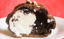 「濃厚で贅沢」「最高やん…」ローソンのシュークリームはチョコづくし！！