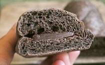 もっちり甘～い！ローソンの“黒いやつ”にハマりそう！