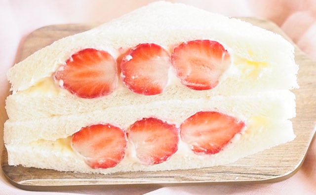 何これうますぎ…ローソンで至高のスイーツサンド見つけちゃった!!