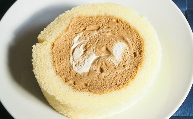 ローソンの十八番！八天堂コラボのロールケーキはおすすめ度120％！！