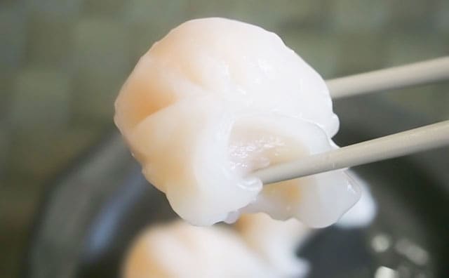 ムチムチでぷりっぷり!おかずにもおつまみにもおすすめのローソン冷凍食品って?