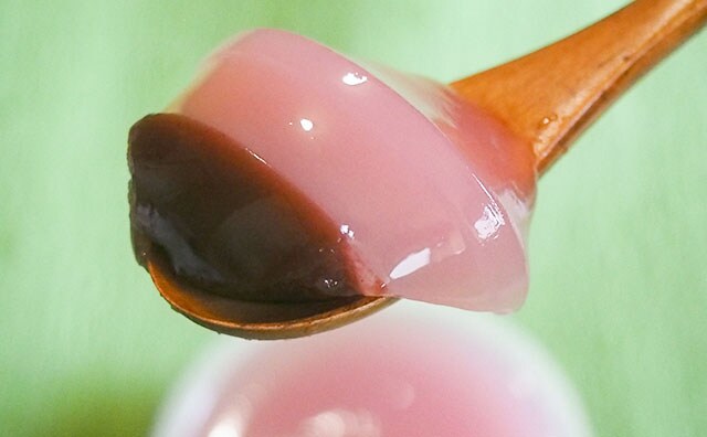 とぅるん！ローソンの桜餅は新食感だった！！